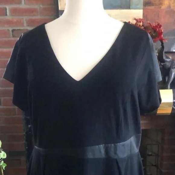 City Chic Women’s Black Short Sleeve Spliced Faux Leather Knee Length Dress - Picture 3 of 16